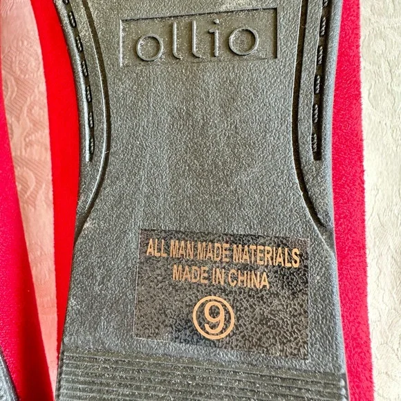 “Ollio” red faux suede flats - Picture 6 of 8